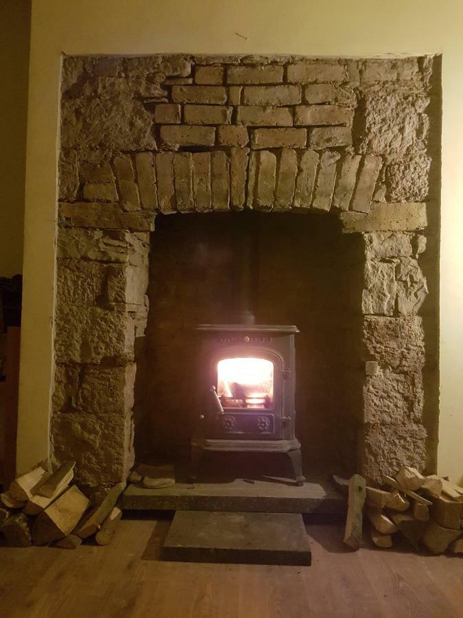 'Yellow Wood Micro Hostel-Eco Urban Bothy Style Very Basic But Cosy Redecorating But Cheap & Friendly Quiet Time Lockout 11Pm-7Am Bring Towel Or Hire 布雷肯 外观 照片